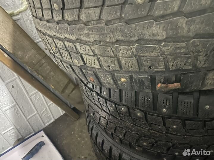 Dunlop SP Winter Ice 01 235/45 R17