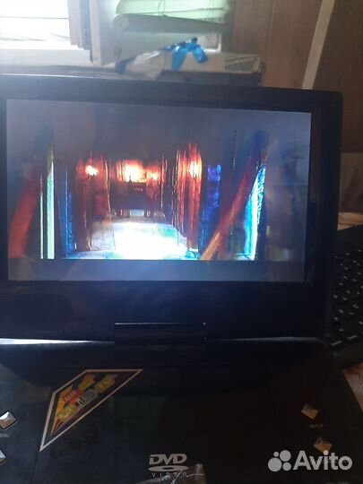 Портативный видеопроигрыватель