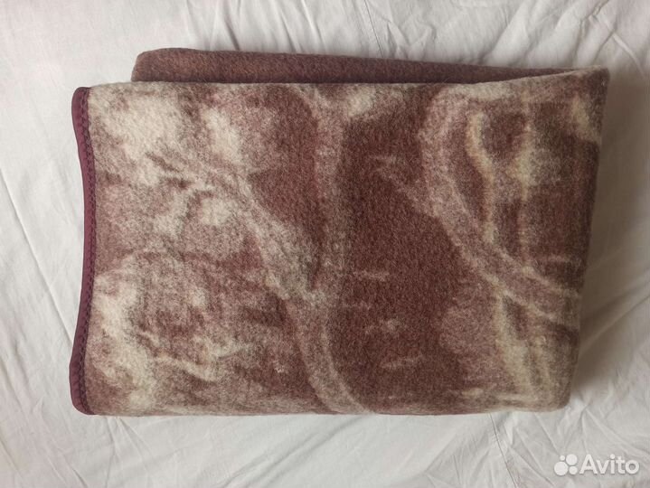 Одеяло из верблюжьей шерсти