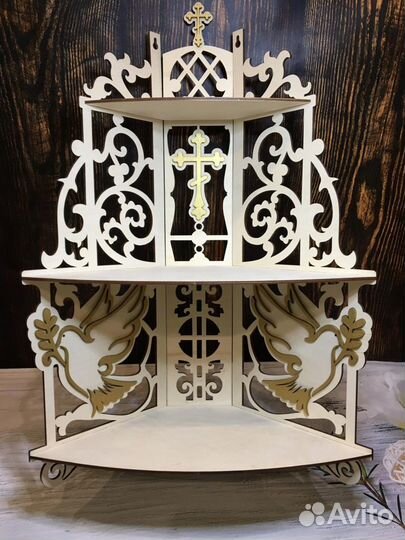 Угловая полка для икон