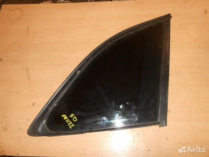 Стекло заднее правое глухое (Audi Q5)