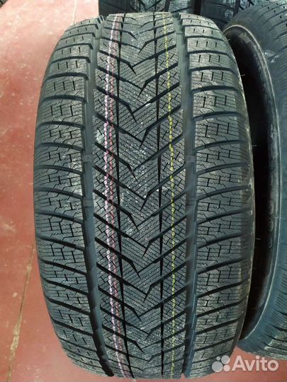 Roadmarch Winter XPro 999 245/45 R19 и 275/40 R19