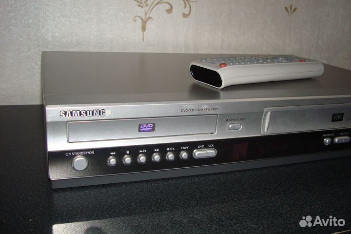 DVD проигрыватель+видеоплеер samsung SV-DVD240P