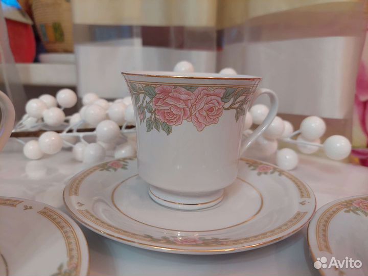 Чашки с блюдцами из китайского фарфора