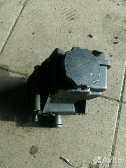 Бачек гидроусилителя Мерседес A0004602583