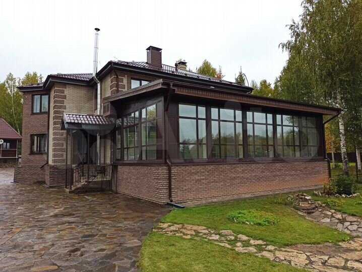 Дом 526 м² на участке 36 сот.