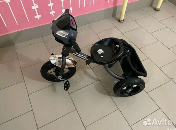 Трехколесный велосипед