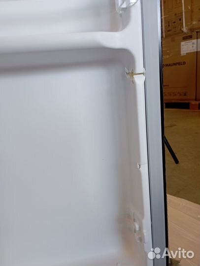 Холодильник maunfeld MFF83B