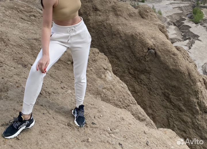 Спортивный костюм new balance xs-s