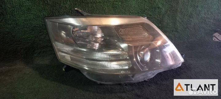 Фара передняя правая toyota alphard