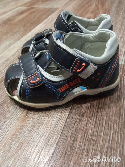 Сандали детские