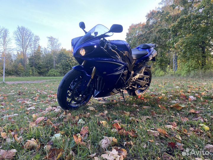 Yamaha YZF R1