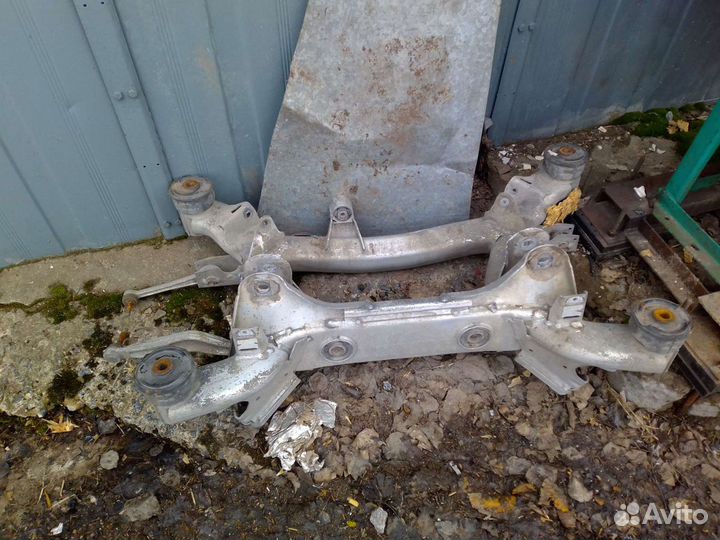 Подрамник задний бмв е39 Туринг