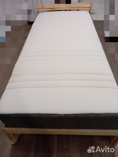 Кровать с матрасом Икея