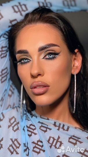 Макияж и прическа