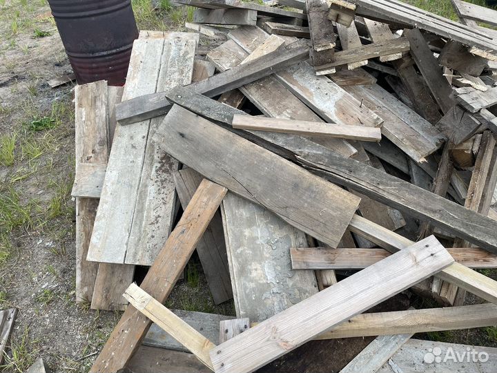 Дрова, ппллеты, дубовые доски бесплатно