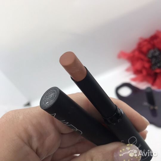 Помада нарс