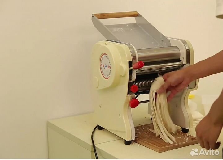 Настольная Тестораскатка - лапшерезка DHH-220C