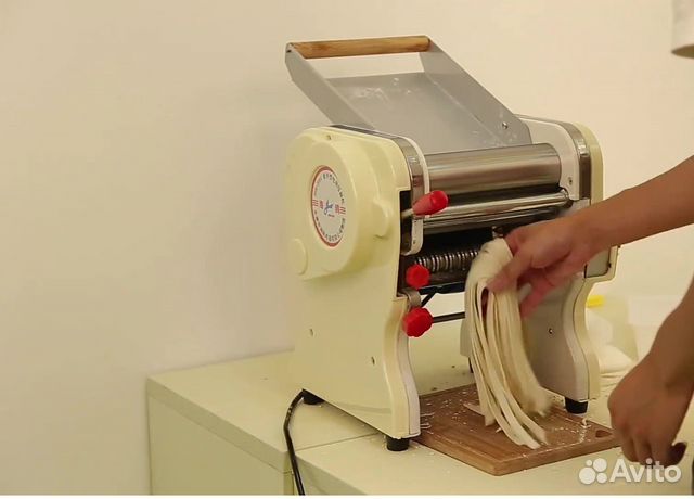 Настольная Тестораскатка - лапшерезка DHH-220C