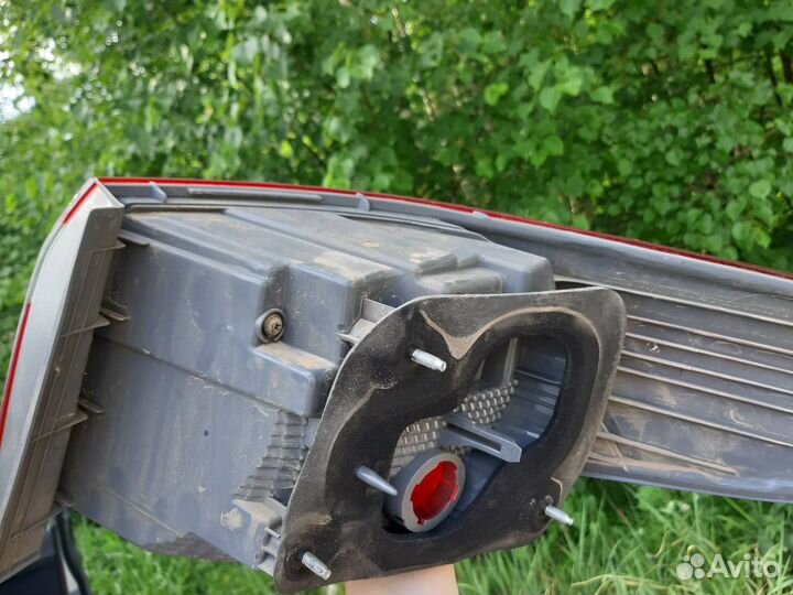 Задний фонарь kia rio 3 левый