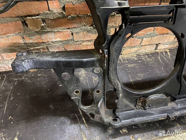 Рамка радиатора Audi A6 C5 2.4