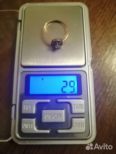 Золотые серьги и кольцо