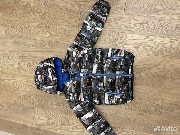 Куртка демисезонная o stin 6-7 лет