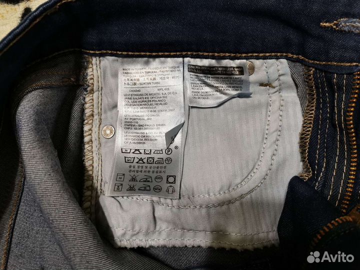 Джинсы Levi's