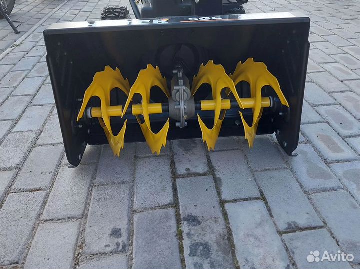 Снегоуборщик Huter SGC 4000E