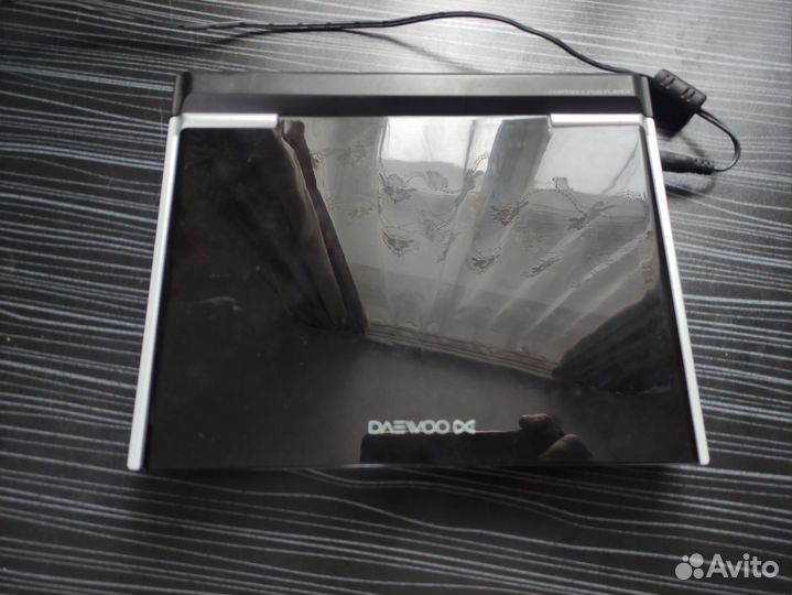 Портативный видеопроигрыватель DVD