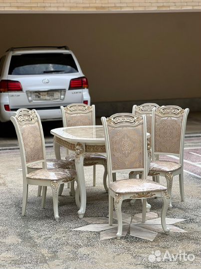 Комплект стол и стулья. В наличии