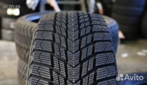 Nexen Winguard Ice Plus 235/45 R18 98T