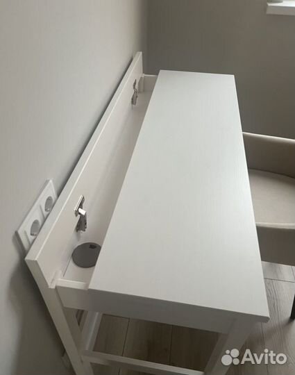 Письменный стол IKEA