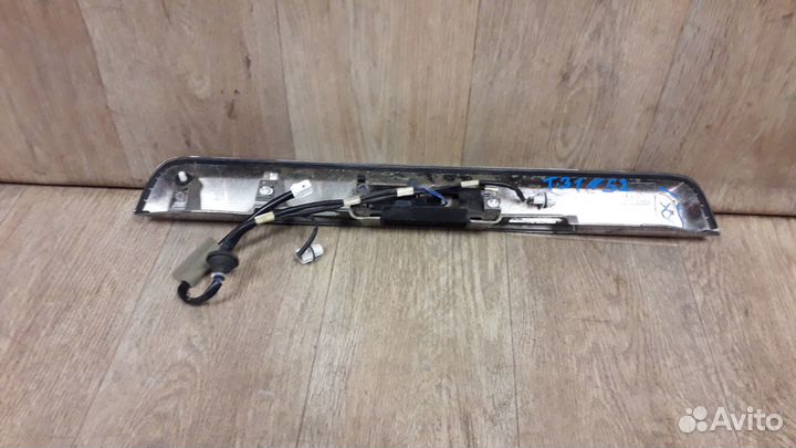 Накладка крышки багажника №52 nissan X-Trail T31