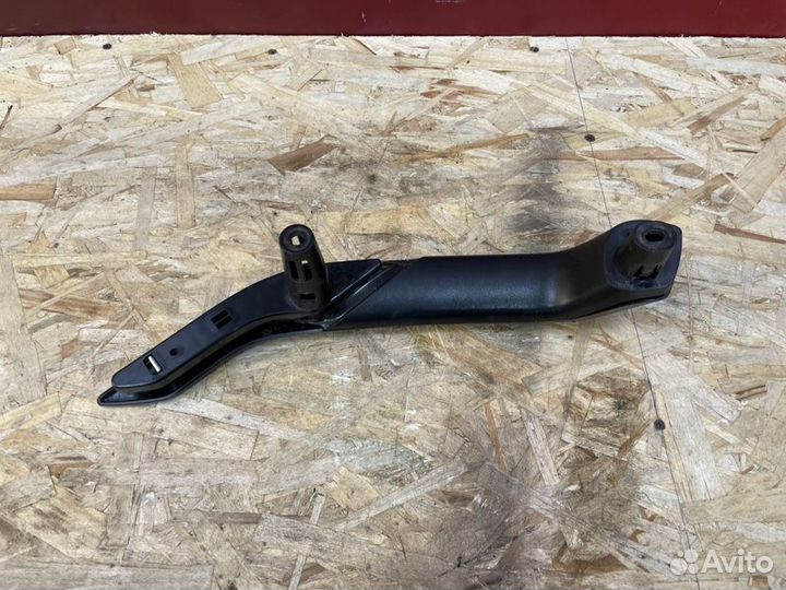 Внутренняя ручка двери передняя левая LADA X-Ray