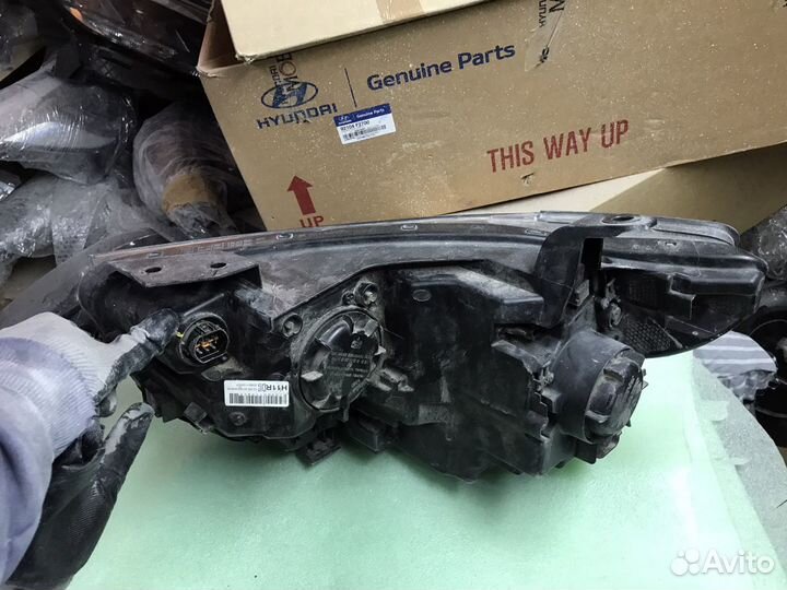 Фара правая Hyundai H1 Starex рестайл