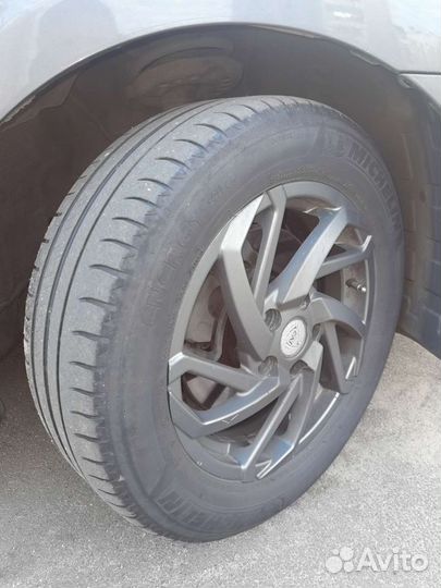 Комплект литых дисков R16 с летней резиной