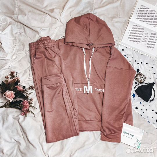 Спортивный костюм женский