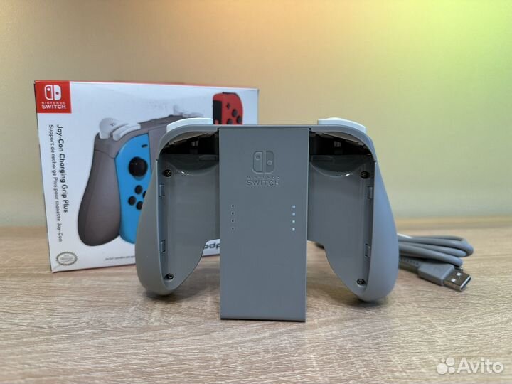 Подзаряжающий держатель Joy-Con Charging Grip