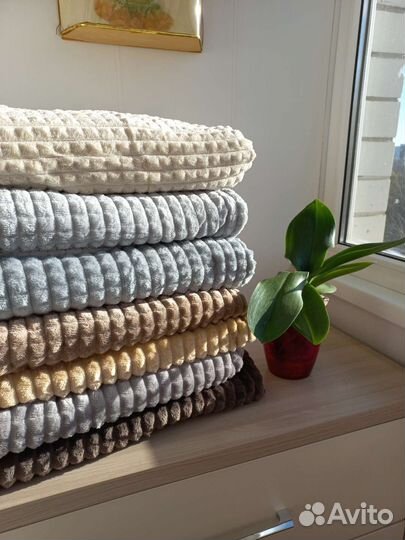 Плед покрывало кубик,ананас,с пумпонами,разноцветн