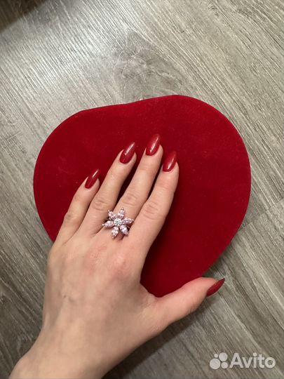 Кольцо серебряное с фианитами