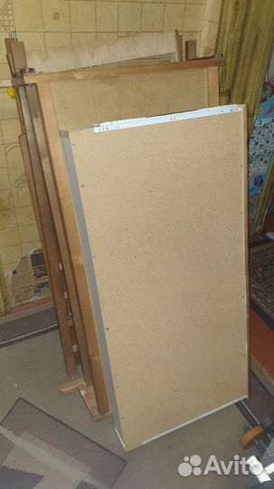 Детская кроватка с маятником и ящиком