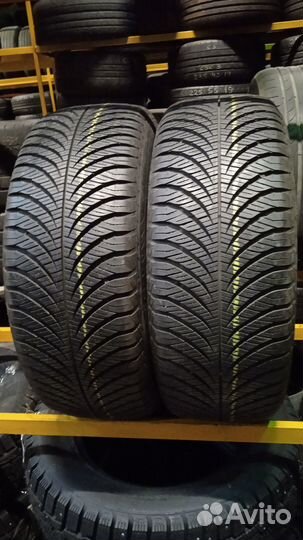 Goodyear Vector 4Seasons Gen-2 215/55 R17