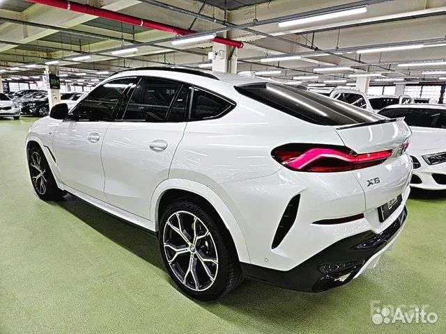 BMW X6 3.0 AT, 2024, 5 578 км