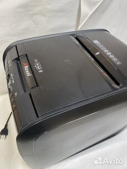 Шредер Уничтожитель бумаг Rexel Auto 90x