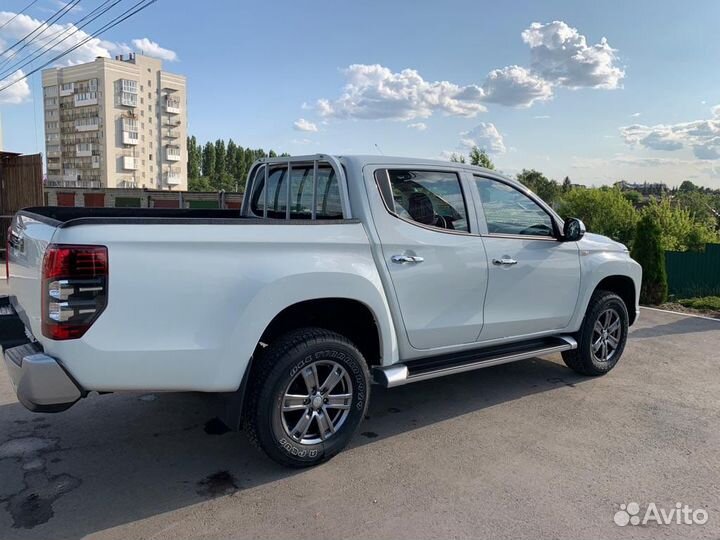 Mitsubishi L200 2.4 AT, 2022, 235 км