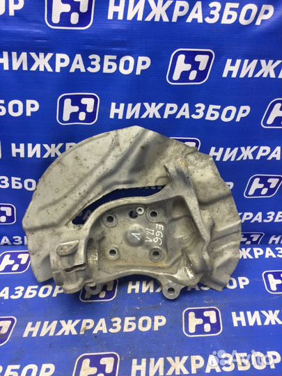 Кулак поворотный передний левый Bmw 7-Серия