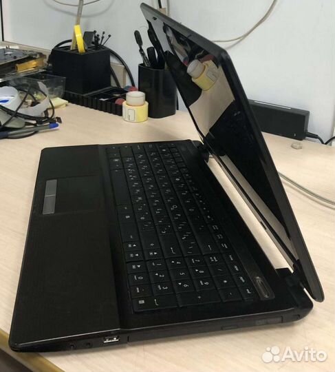 Ноутбук asus (4гб/2 видеокарты)
