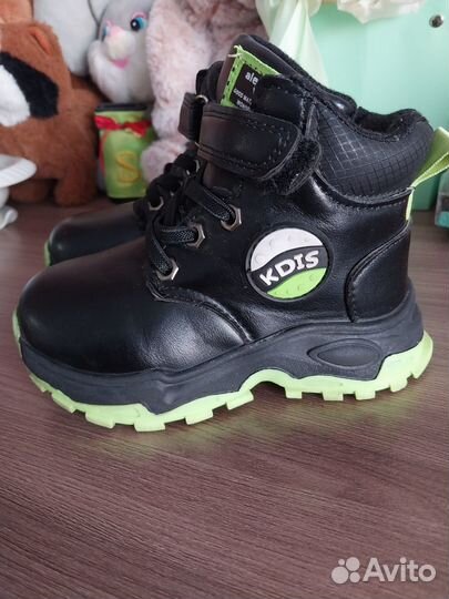 Ботинки демисезонные для мальчика 24