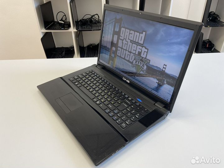 Большой ноутбук DNS SSD/6gb/intel/17.3